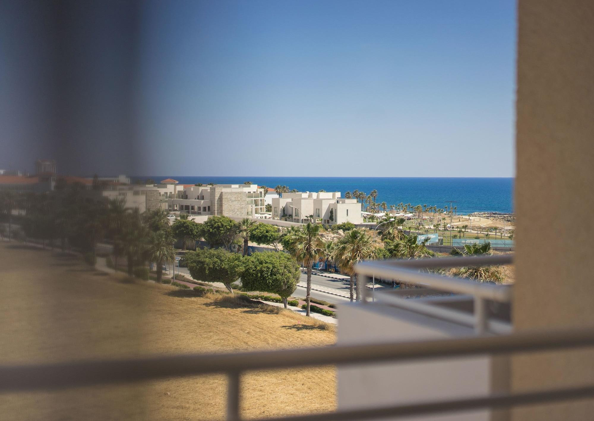 Aloe Hotel Пафос Екстер'єр фото