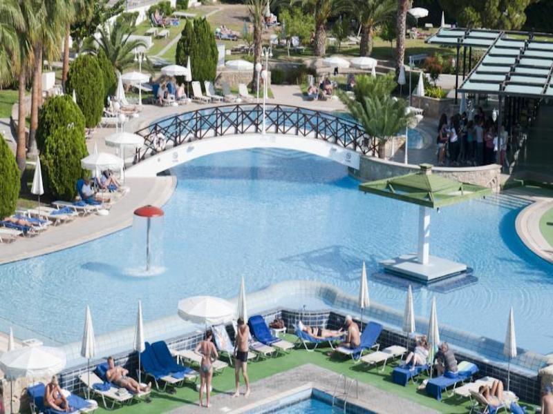 Aloe Hotel Пафос Екстер'єр фото