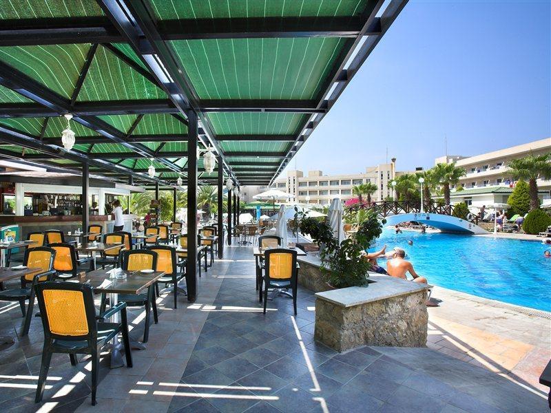 Aloe Hotel Пафос Екстер'єр фото