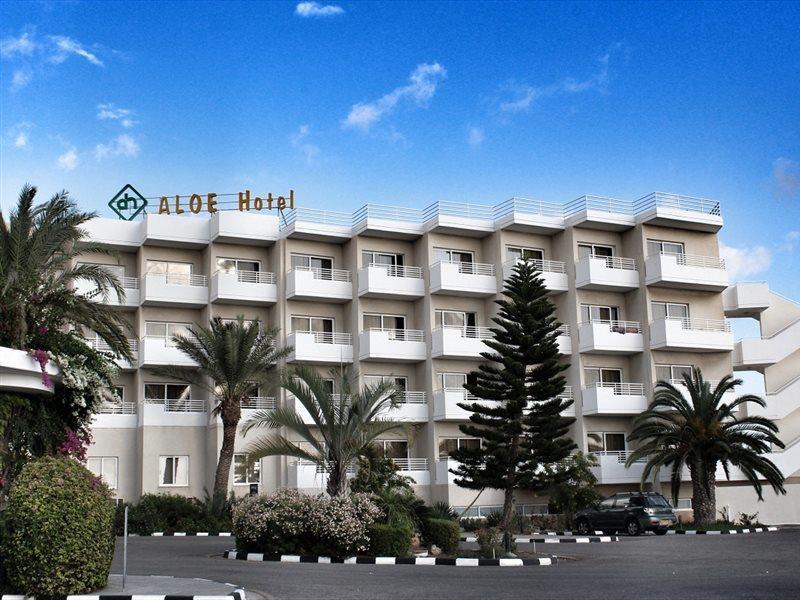 Aloe Hotel Пафос Екстер'єр фото