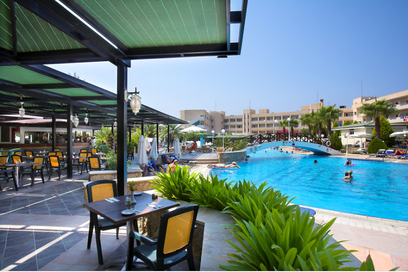 Aloe Hotel Пафос Екстер'єр фото