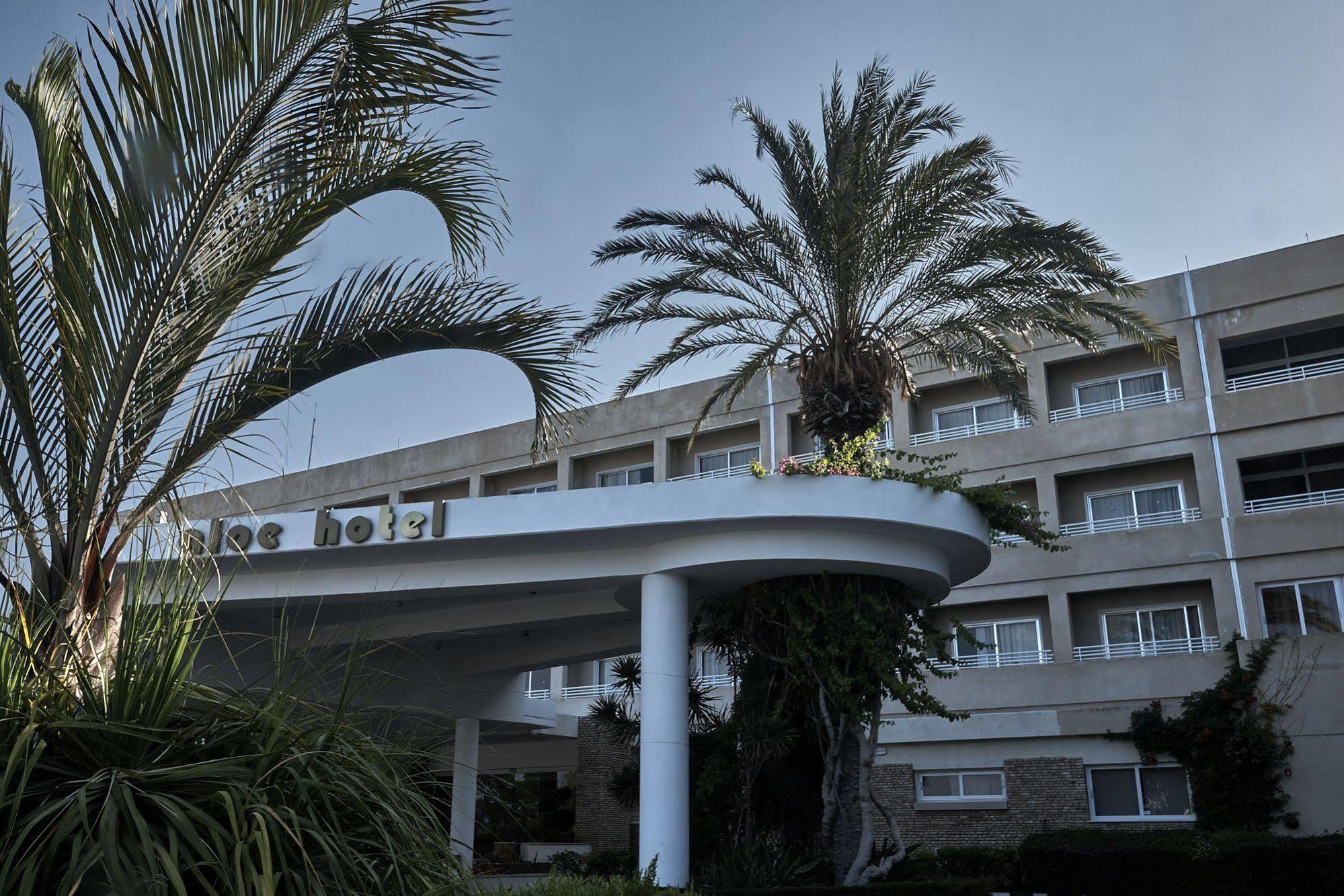 Aloe Hotel Пафос Екстер'єр фото