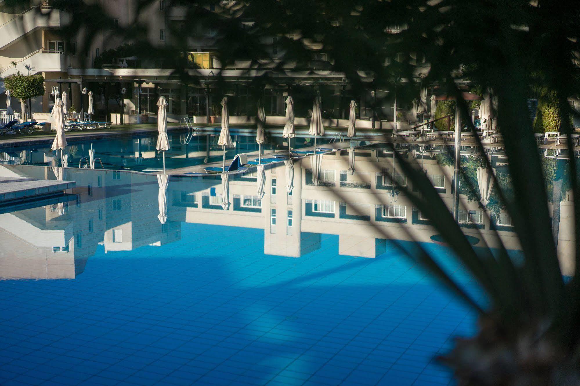 Aloe Hotel Пафос Екстер'єр фото